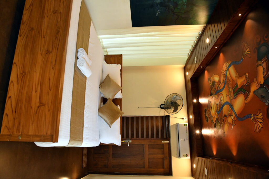 beautiful-bedroom-&-comfort-bed